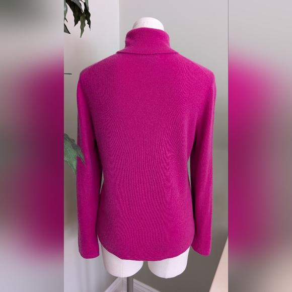 Lord & Taylor Women’s 100% Cashmere Turtleneck Sweater Pink Size XL - Picture 3 of 14